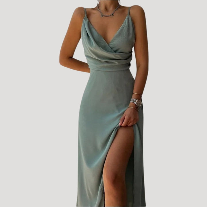 Robe longue à fente, coloris vert, vue de face