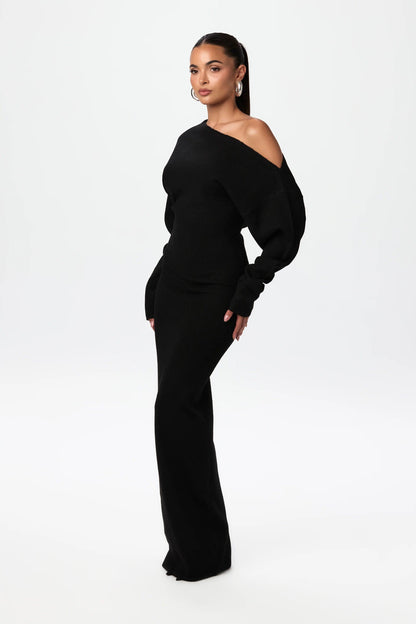 Robe longue épaule dénudée, coloris noir, vue de trois quarts