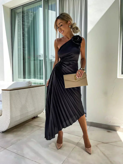 Robe longue plissée asymétrique, noir