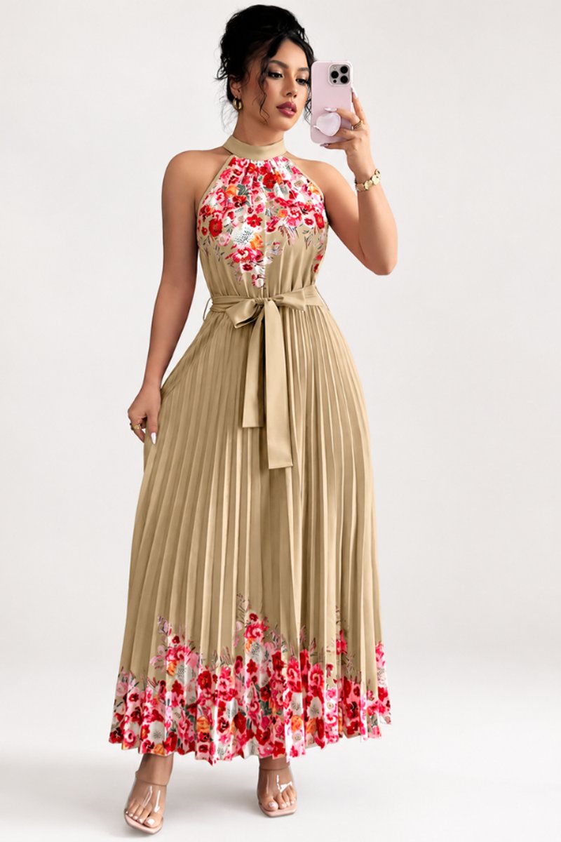 Robe plissée à fleurs, sable