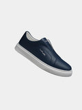 Sneakers sans lacets en cuir in Navy | By Old Money
