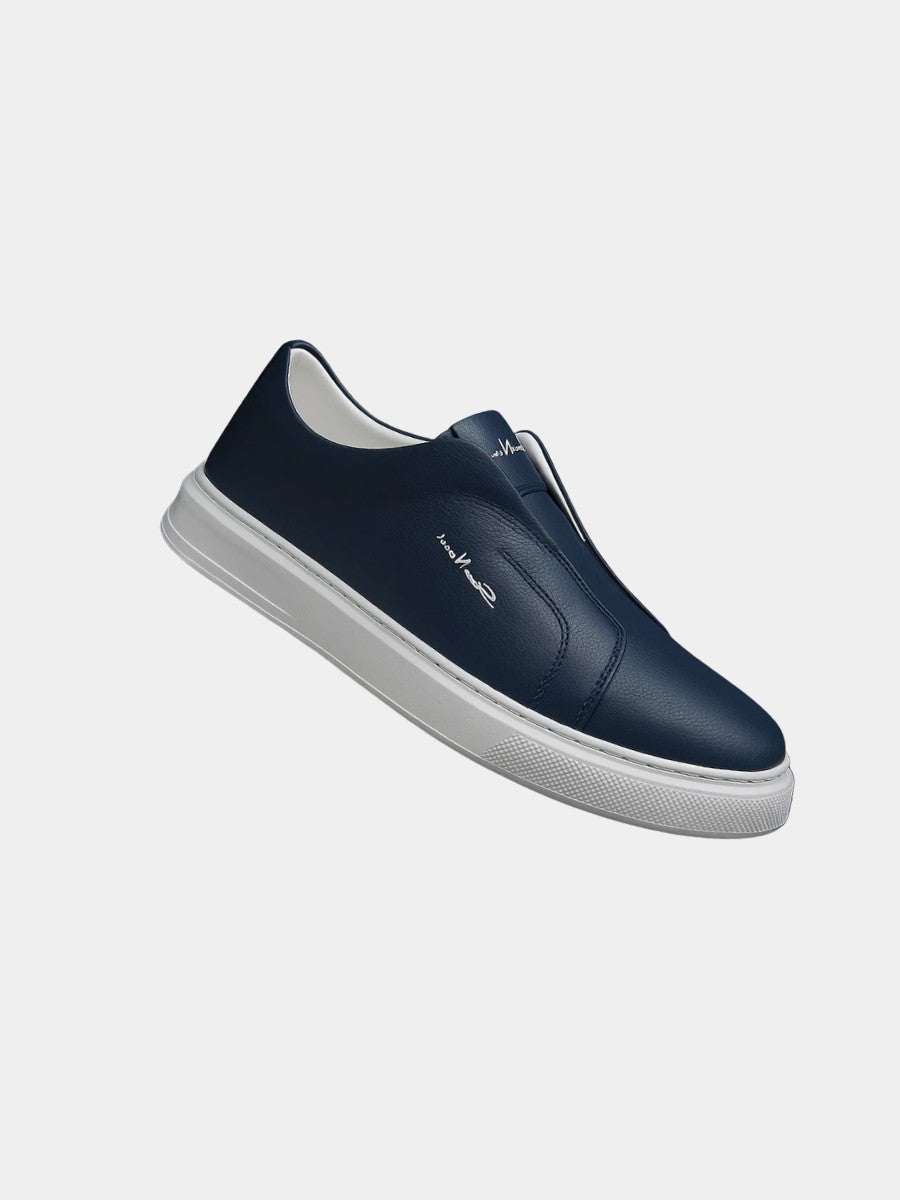 Sneakers sans lacets en cuir in Navy | By Old Money