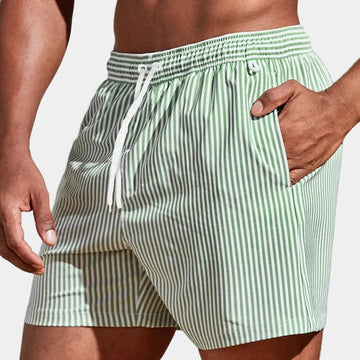 Short rayé à cordon