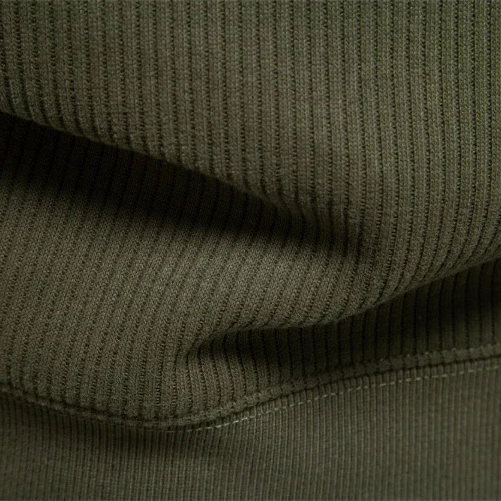 Sweat demi-zip raglan, détail de la surface côtelée