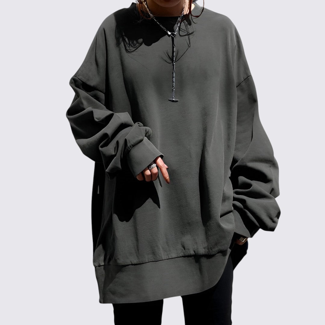 Sweat oversize à col rond, coloris gris foncé, vu de face