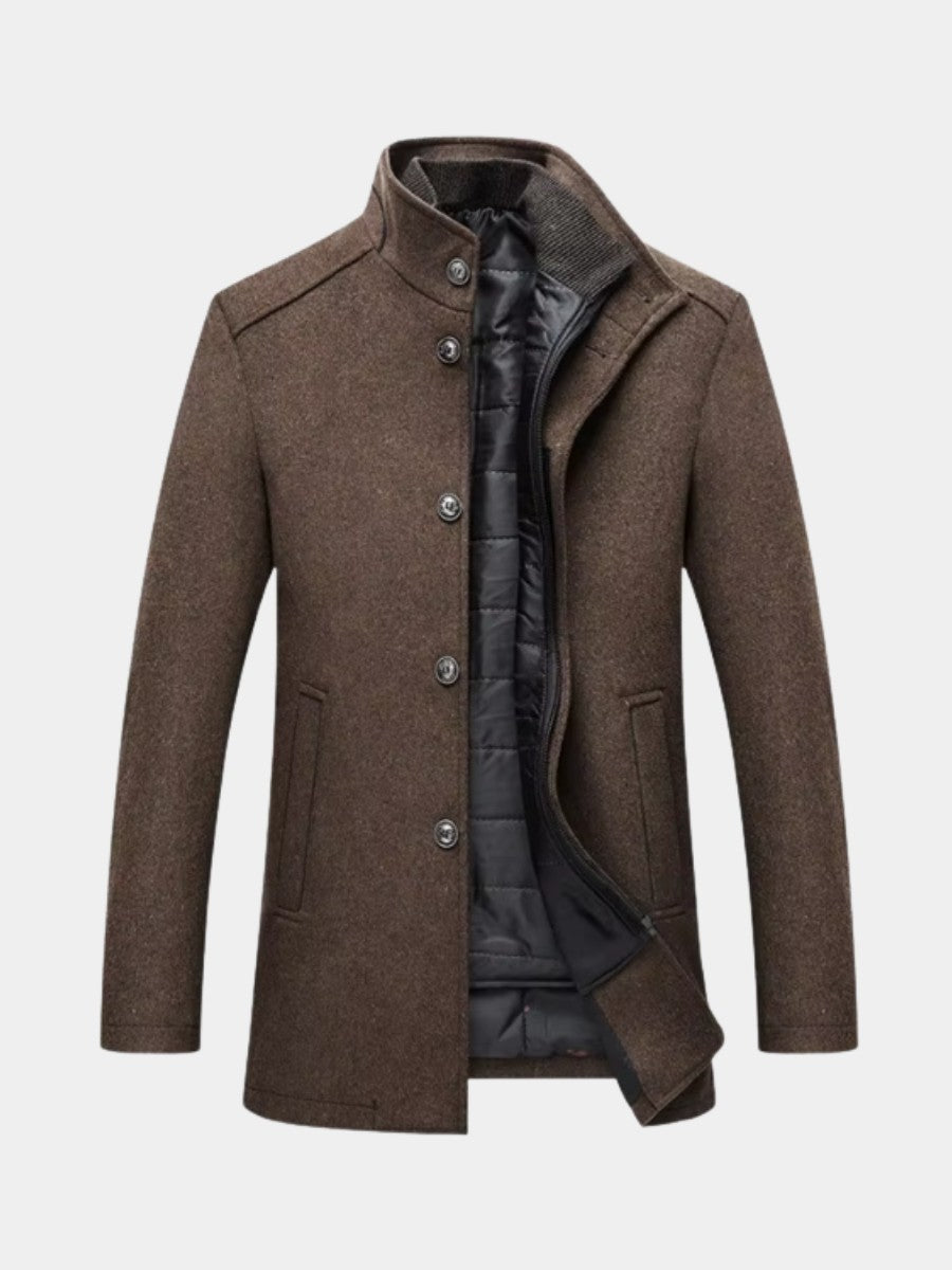 Manteau en laine marron à col montant, ouvert sur son gilet matelassé amovible