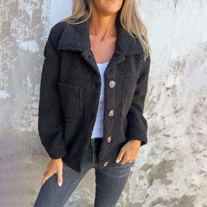 Veste en peluche boutonnée, coloris noir, vue de face
