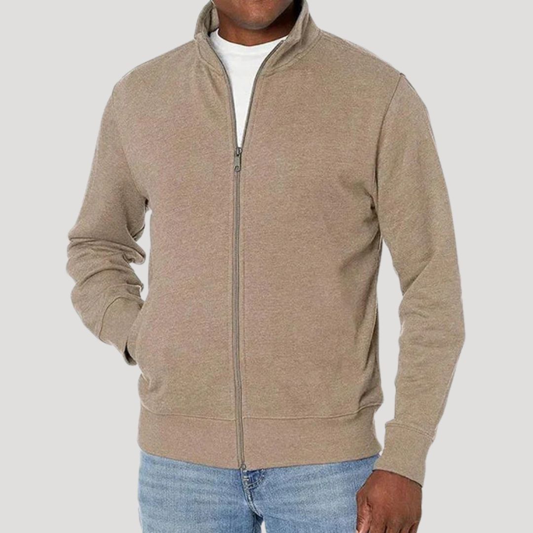 Veste zippée unie beige portée sur un t-shirt blanc, vue de face