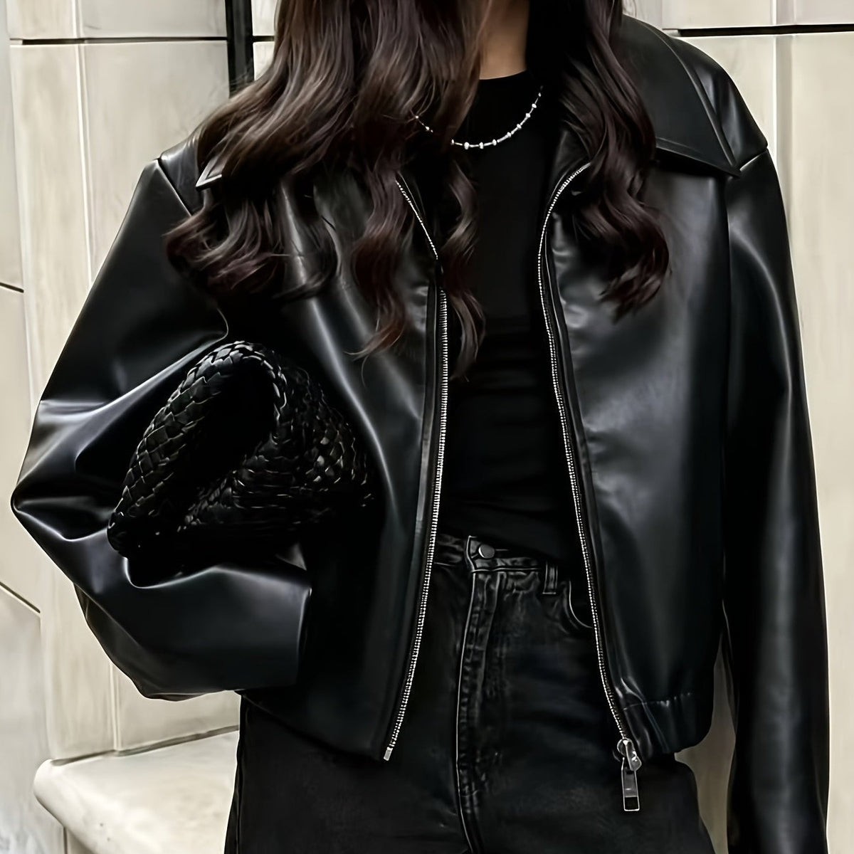Veste zippée col rabattu, coloris noir, porté en tenue, vue 3