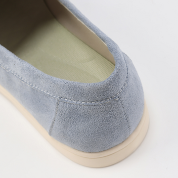 Mocassins en daim minimalistes